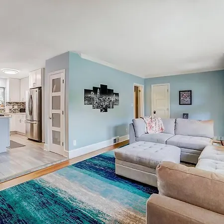 Poolside Bungalow With Fire Pit Fun And King Suite Charlotte Extérieur photo